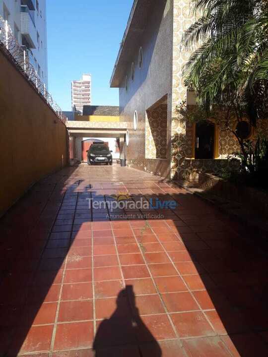 Casa para aluguel de temporada em Praia Grande (Ocian)