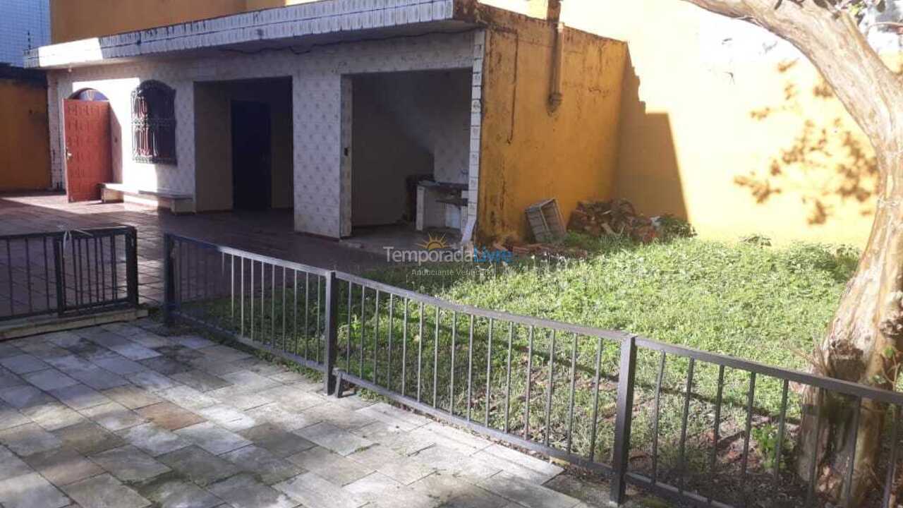 Casa para aluguel de temporada em Praia Grande (Ocian)