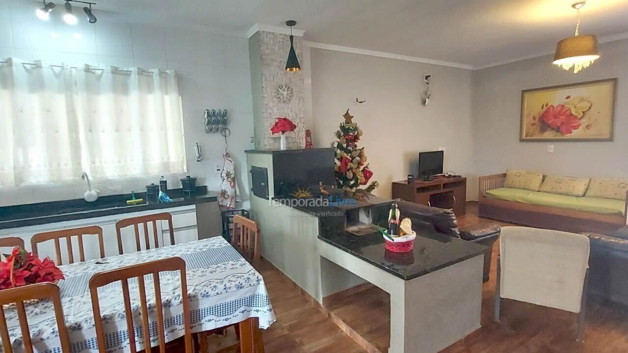 Casa para aluguel de temporada em Socorro (Oratório)