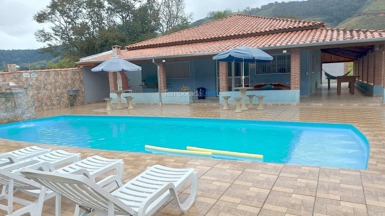 Casa para alquiler de vacaciones em Socorro (Oratório)