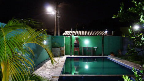 Casa piscina grande jardim grande estacionamento interno internet