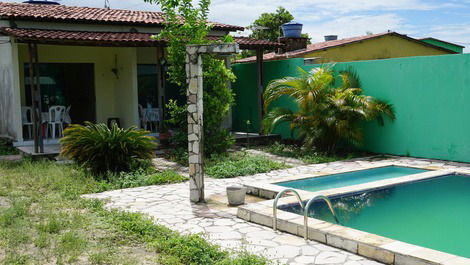 Casa piscina grande jardim grande estacionamento interno internet