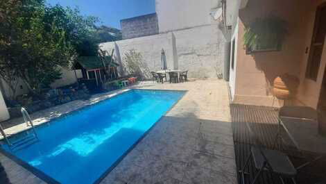 Casa com Piscina e banheira hidro erm Piratininga