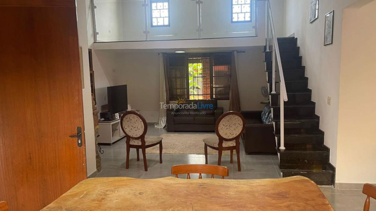 Casa para aluguel de temporada em Boracéia (Rua José Costa 520)
