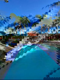 Casa com piscina 400 metros da Praia