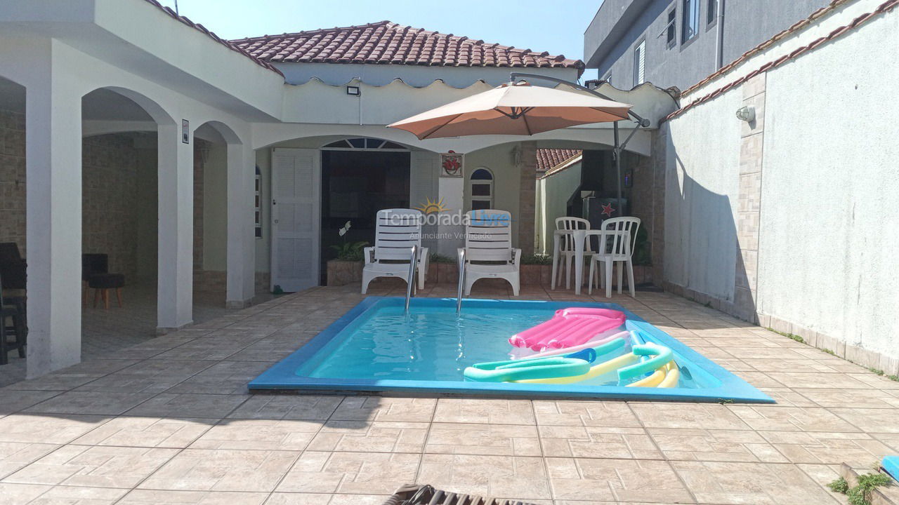 House for vacation rental in Praia Grande (Vila Mirim)