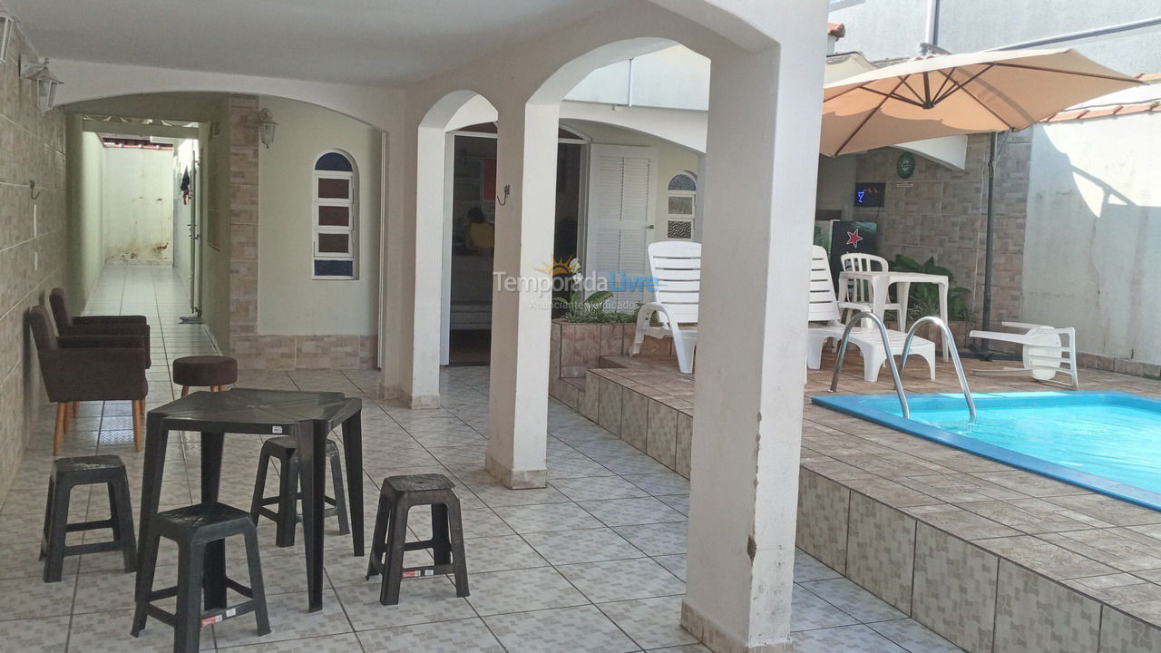 House for vacation rental in Praia Grande (Vila Mirim)