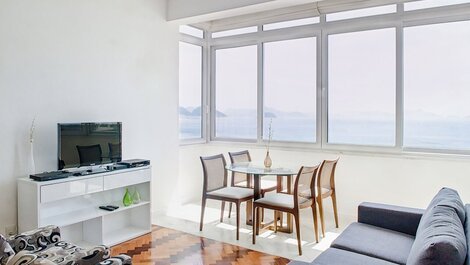 Apartamento con vistas panorámicas y 3 dormitorios en alquiler en Copacabana