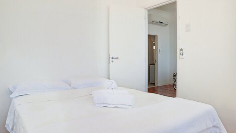 Apartamento com vista panorâmica e 3 quartos para alugar em Copacabana