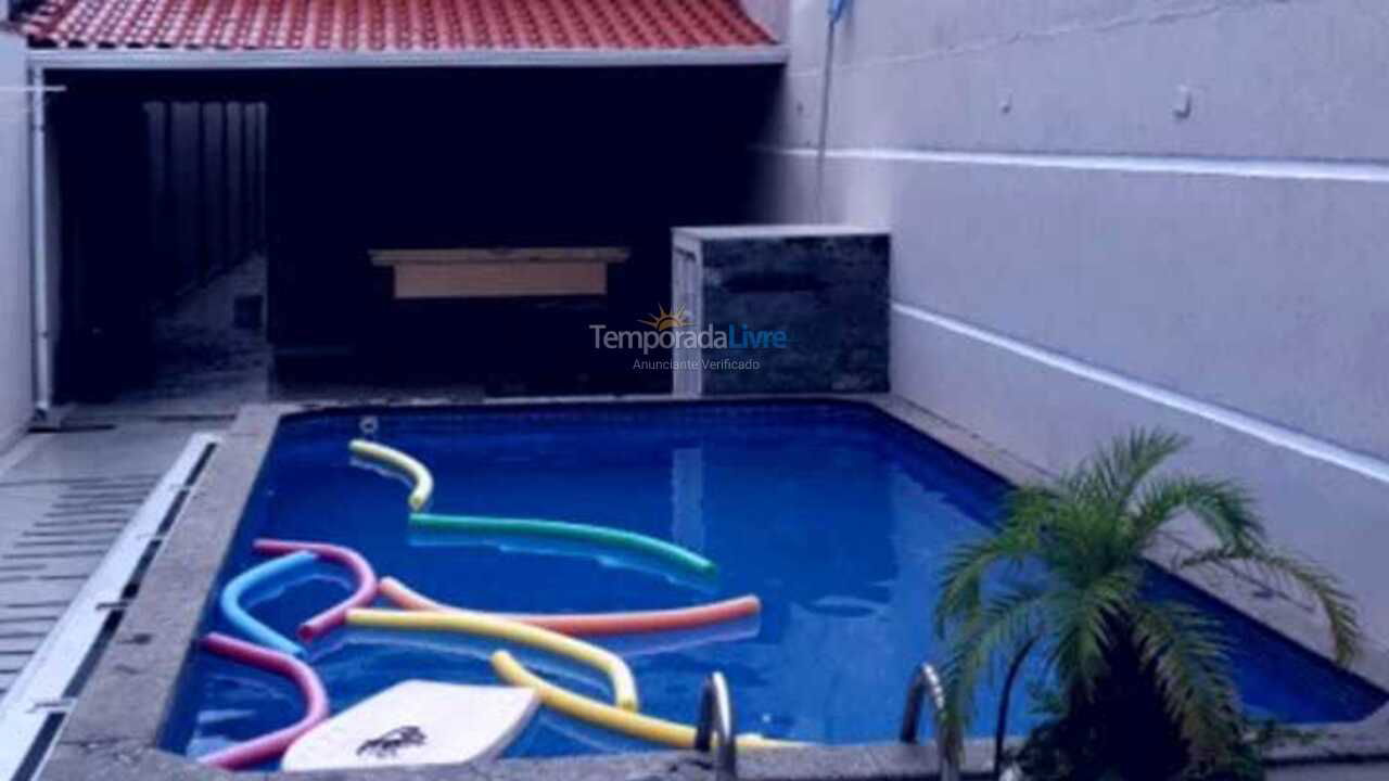 Casa para aluguel de temporada em Praia Grande (Jardim Imperador)