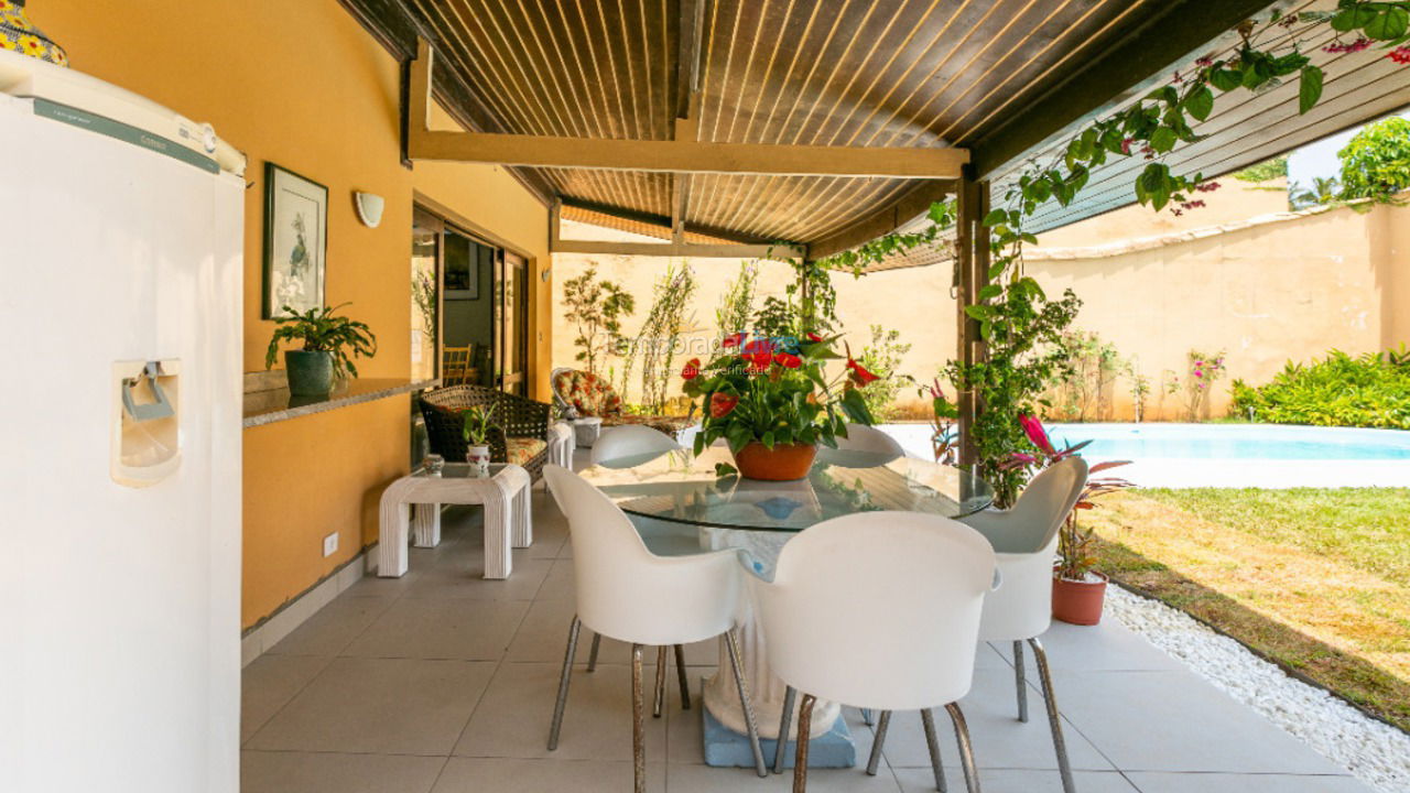 Casa para aluguel de temporada em Guarujá (Praia do Pernambuco)