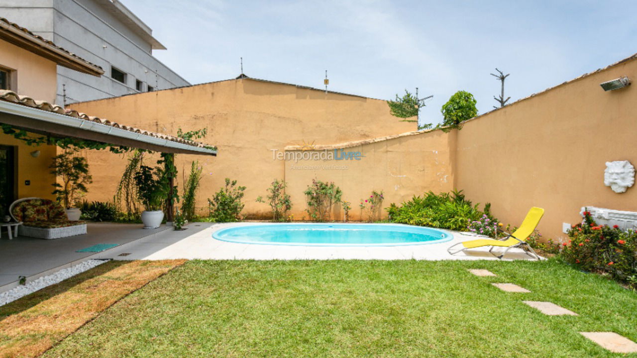 Casa para alquiler de vacaciones em Guarujá (Praia do Pernambuco)