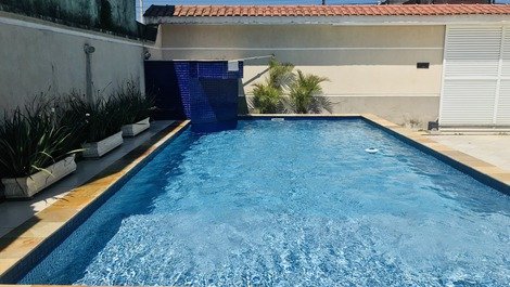 Casa con piscina y barbacoa - Indaiá Bertioga