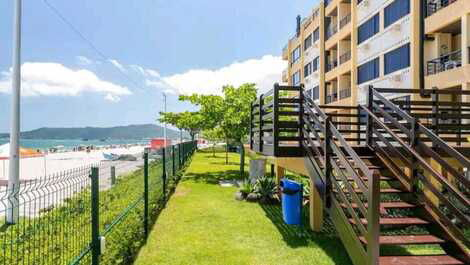 YOUR APARTMENT FOOT IN THE SAND IN CANASVIEIRAS BEACH!