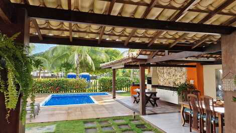 House Decorated and airy 100 meters from the Paria of Guarajuba