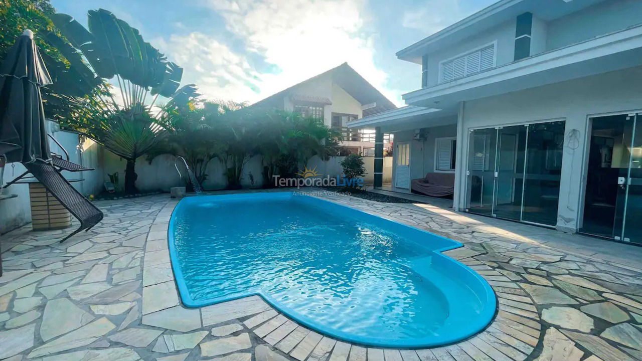 Casa para aluguel de temporada em Itapoá (Perola do Atlantico)