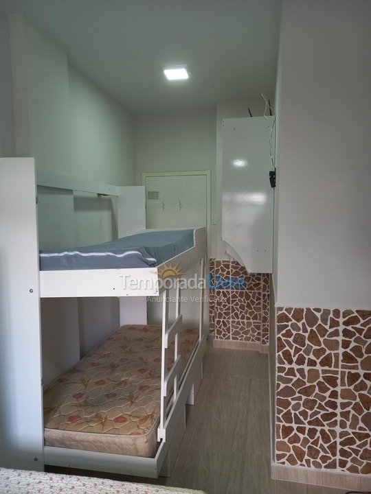 Apartamento para aluguel de temporada em Guarapari (Centro)