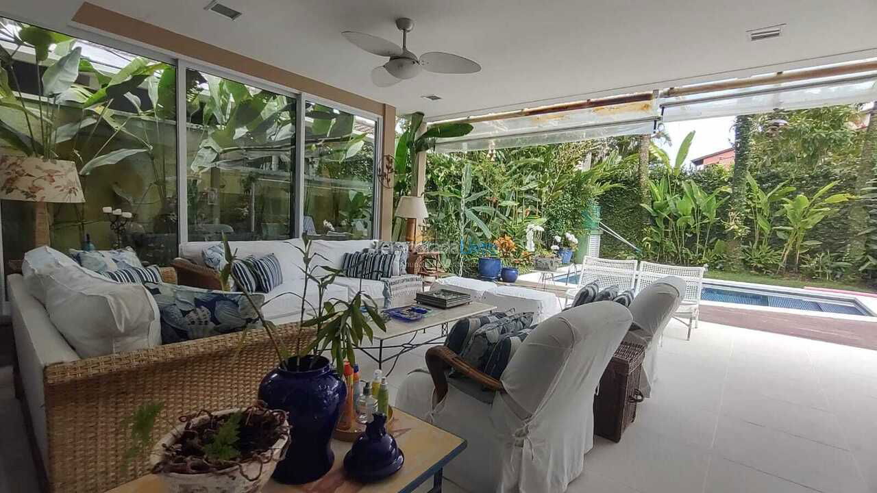 Casa para aluguel de temporada em São Sebastião (Praia da Baleia)