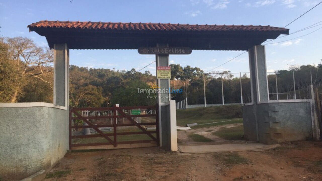 Casa para aluguel de temporada em Bragança Paulista (Arara dos Pereiras)