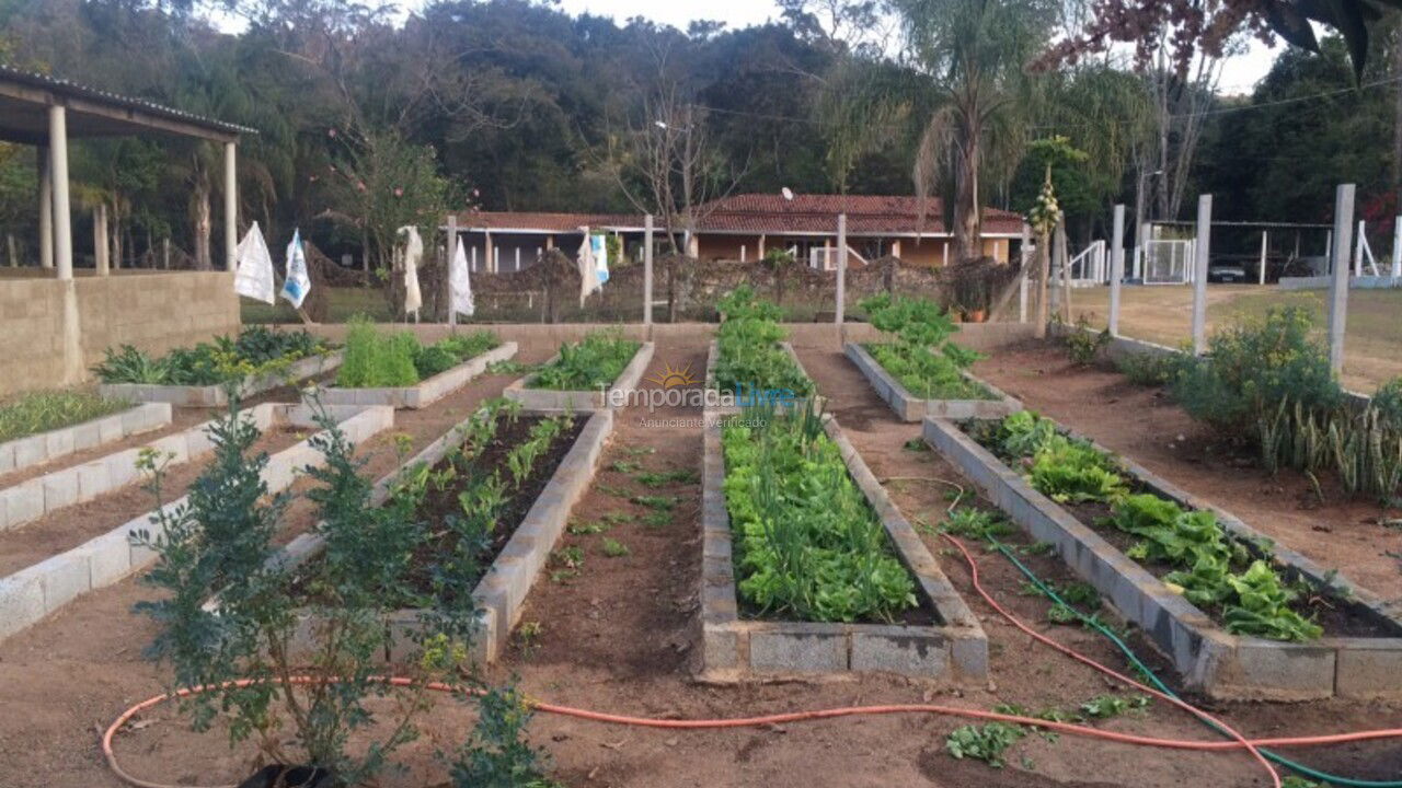 Casa para aluguel de temporada em Bragança Paulista (Arara dos Pereiras)