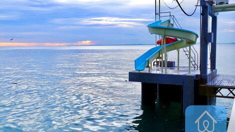 Complete apartment with pier and access to the sea