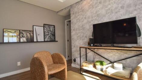 Apartamento lindamente decorado e mobiliado - 100 mts MAr