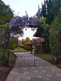 Beautiful house with fireplace in Campos do Jordão