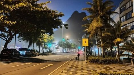 Pequeno Prédio no coração do Leblon