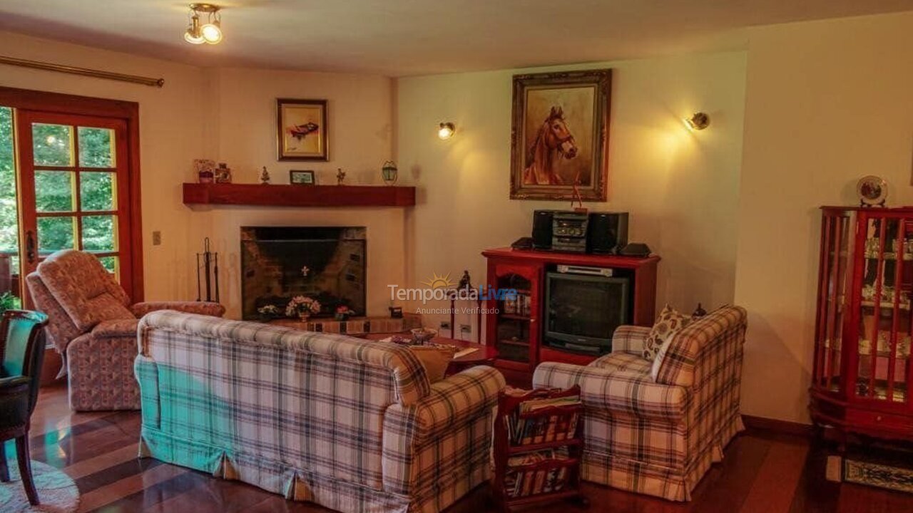 Apartamento para aluguel de temporada em Campos do Jordão (Capivari)