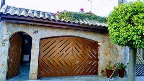 ALUGO LINDA CASA NA PRAIA DE PERUIBE