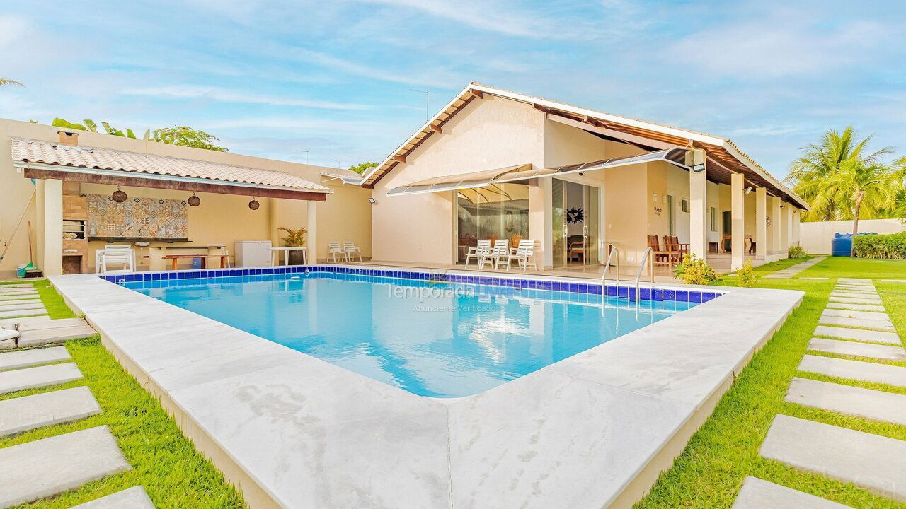 Casa para aluguel de temporada em Camaçari (Praia de Guarajuba)