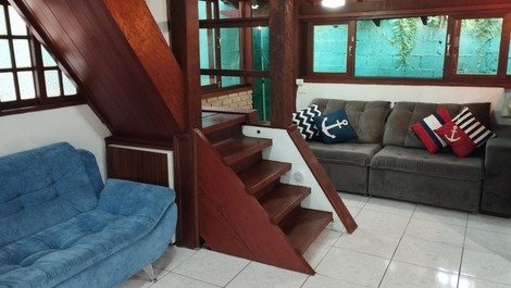 Opportunity for a great home in the outback of Camburi!