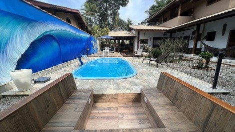 Uma nova opção para descansar e relaxar próximo a piscina