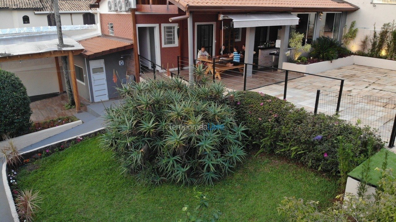 Granja para alquiler de vacaciones em Atibaia (Jardim do Lago)