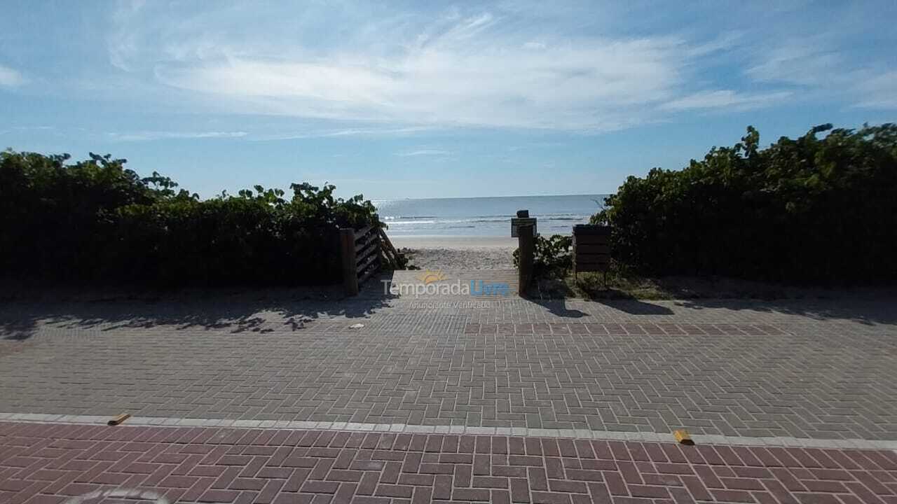 Casa para alquiler de vacaciones em Bombinhas (Praia de Bombas)