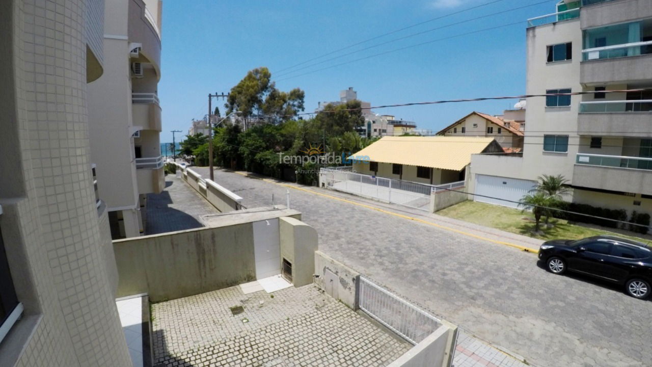 Casa para aluguel de temporada em Bombinhas (Praia de Bombas)