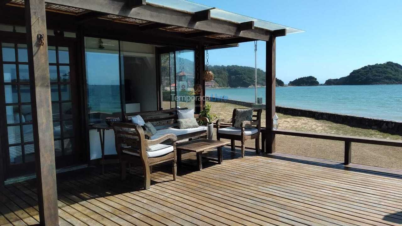 Casa para alquiler de vacaciones em Armação dos Búzios (Praia da Baía Formosa)