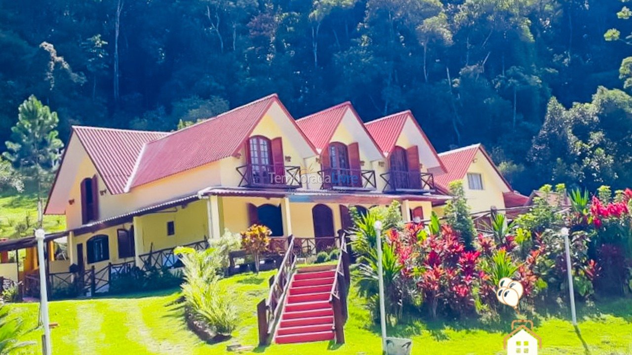 Granja para alquiler de vacaciones em Miracatu (Santa Rita do Ribeira)