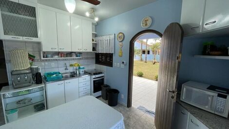 Casa con piscina para 13 personas a 180 metros de la playa!