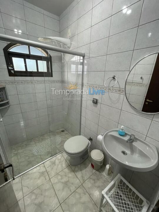 Casa para alquiler de vacaciones em Itapoá (Barra do Saí)