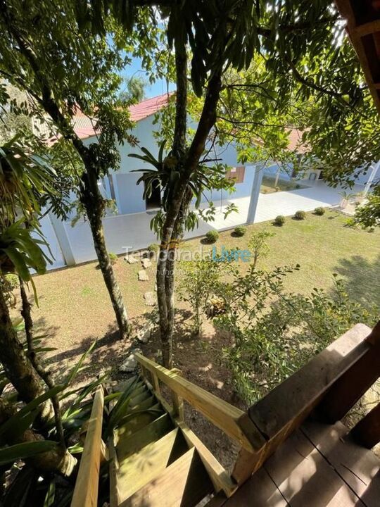 Casa para alquiler de vacaciones em Itapoá (Barra do Saí)