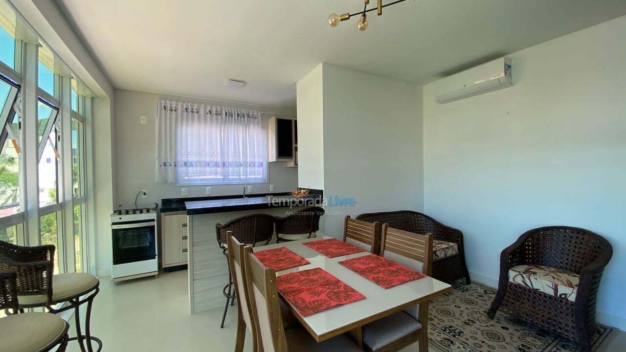 Apartamento para alquiler de vacaciones em Governador Celso Ramos (Praia de Palmas)