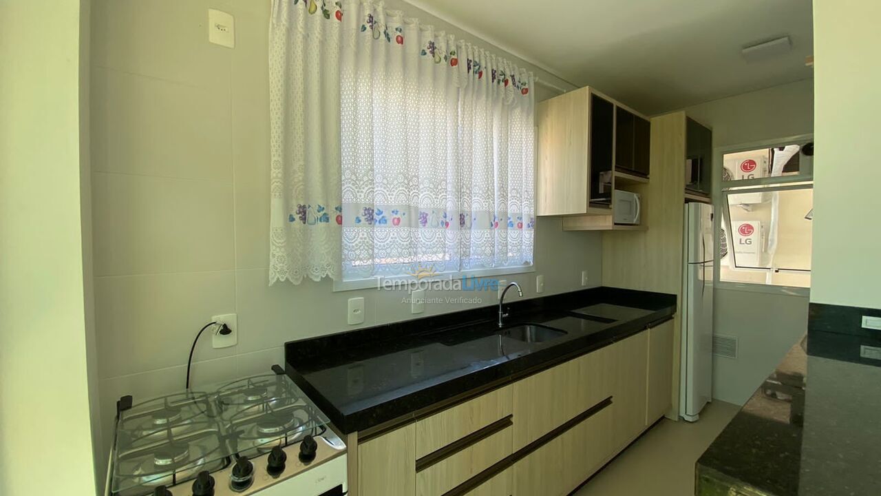 Apartamento para alquiler de vacaciones em Governador Celso Ramos (Praia de Palmas)