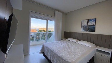 Apartamento com 3 dormitórios com vista para o mar, Mariscal