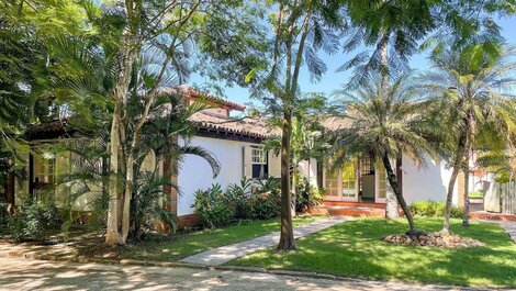 Casa con piscina privada a 150m de la playa!