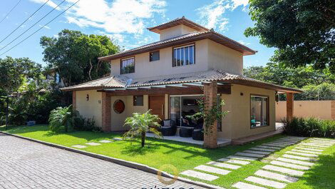 180 m from the beach! Complete house w/ pool
