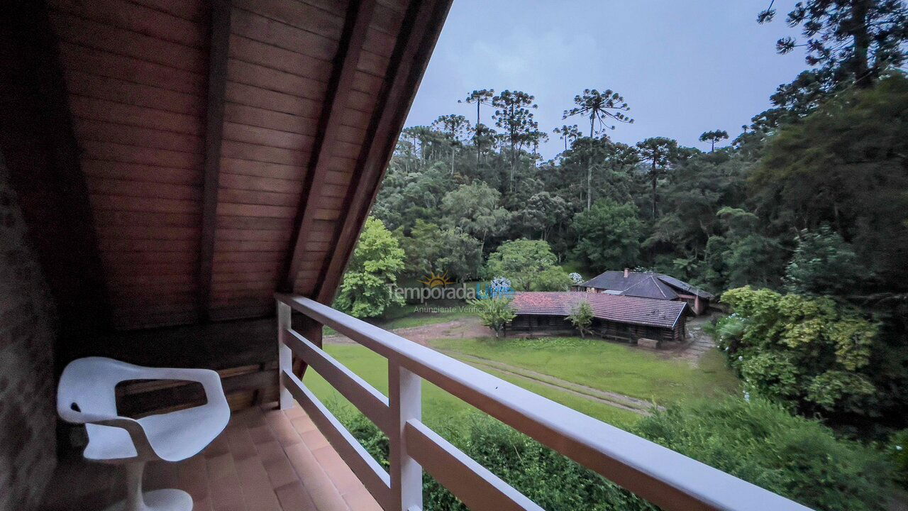 Casa para alquiler de vacaciones em Campos do Jordão (Descansopolis)