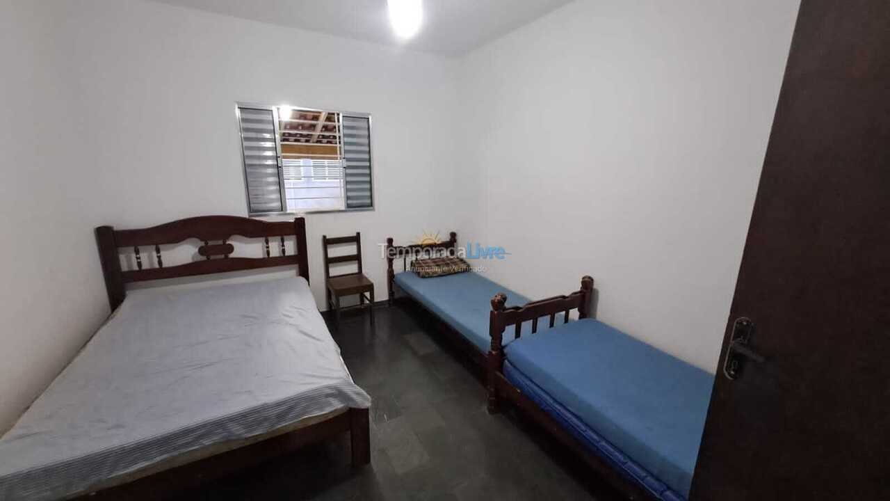 Casa para aluguel de temporada em Caraguatatuba (Aruan)