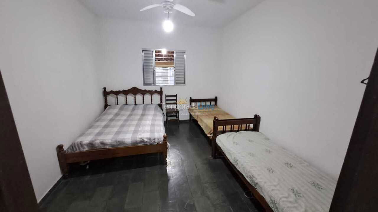 Casa para aluguel de temporada em Caraguatatuba (Aruan)