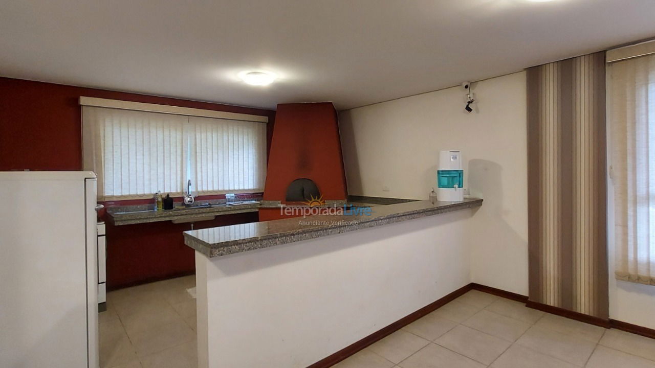Apartment for vacation rental in Campos do Jordão (Jaguaribe)